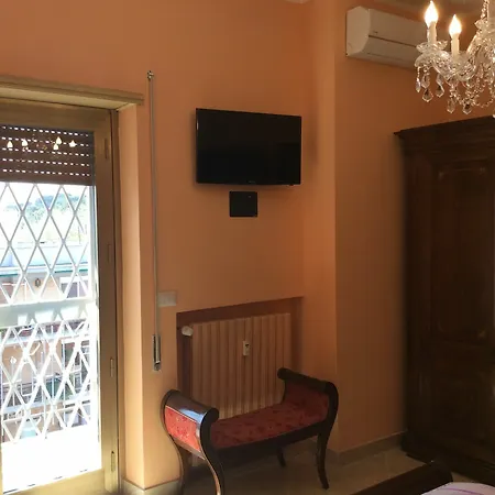 The Sun House * 罗马