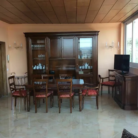 The Sun House 招待所 *