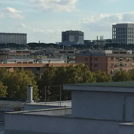 招待所 The Sun House