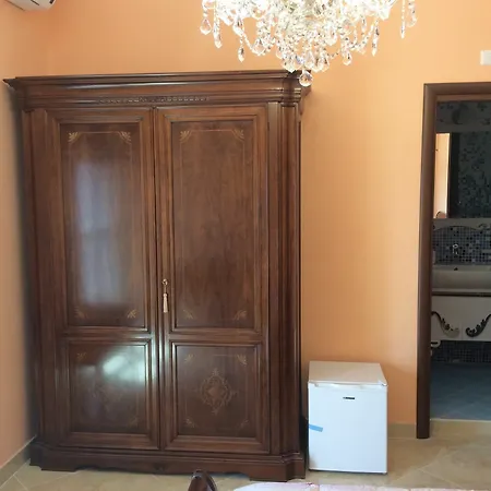 The Sun House * 罗马