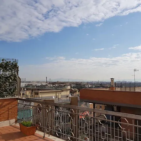 招待所 The Sun House